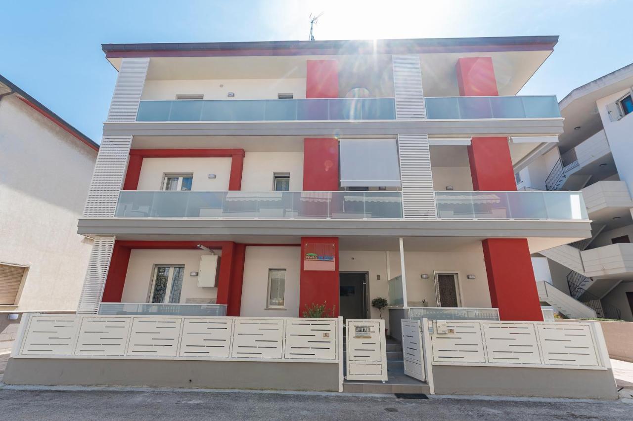 Pineta Del Mare Acomodação com café da manhã Alba Adriatica Exterior foto